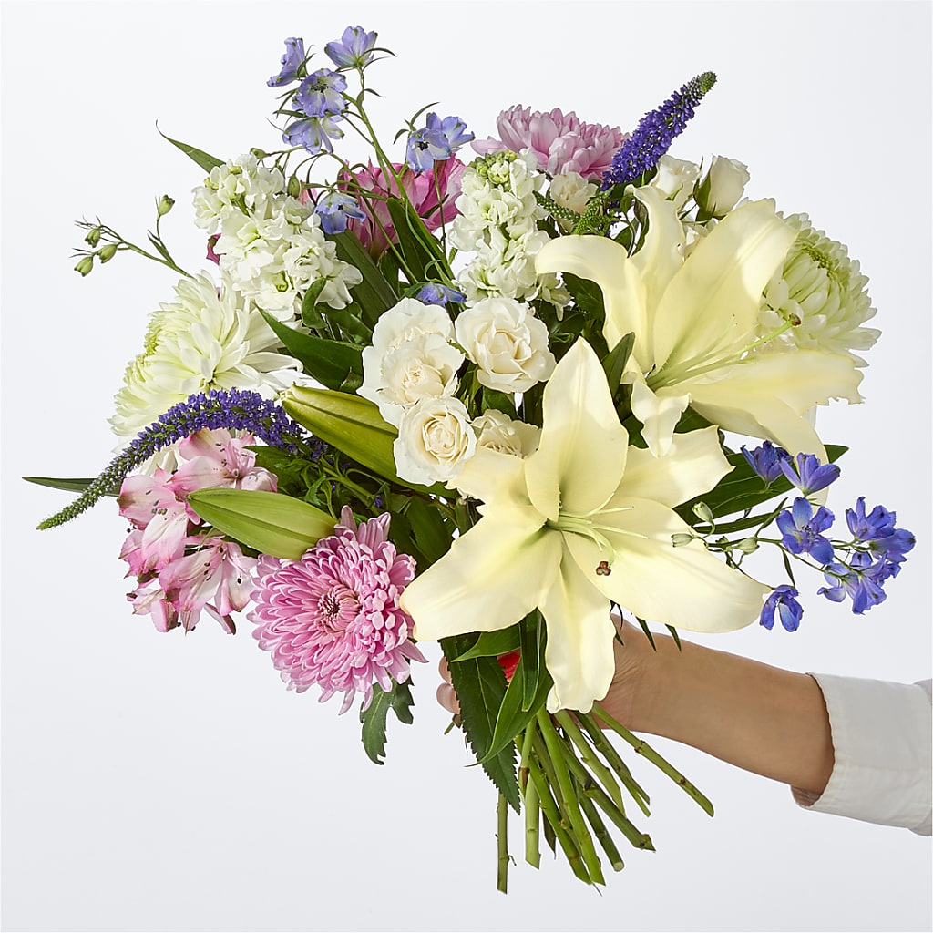 Winter Celebration Bouquet – LAKELINE FLORIST & GIFTS, Austin TX