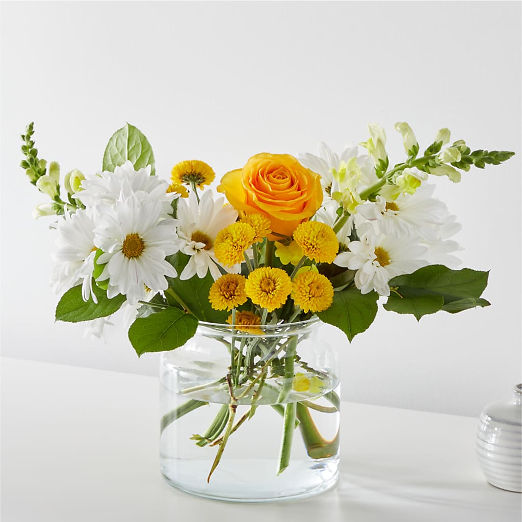 Sun Salutation Bouquet – LAKELINE FLORIST & GIFTS, Austin TX