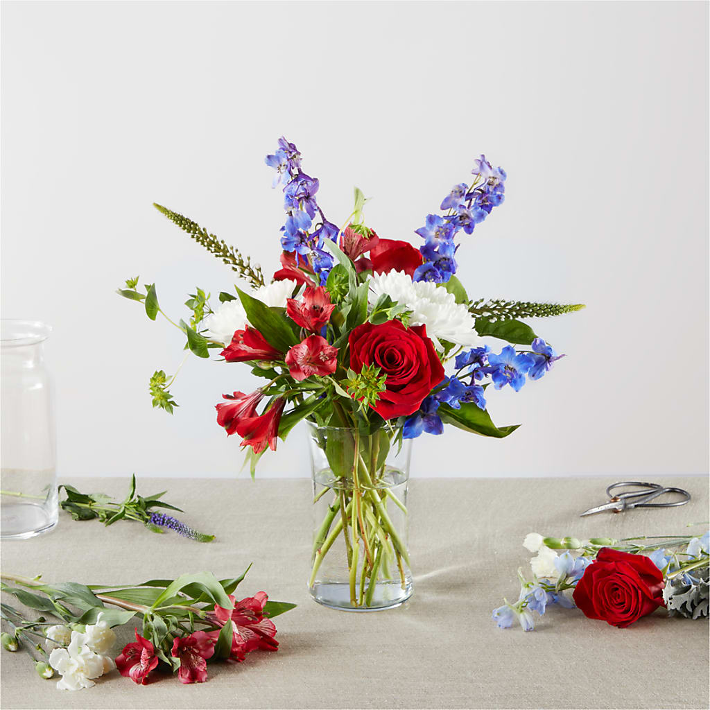 Star Spangled - A Florist Original – LAKELINE FLORIST & GIFTS, Austin TX