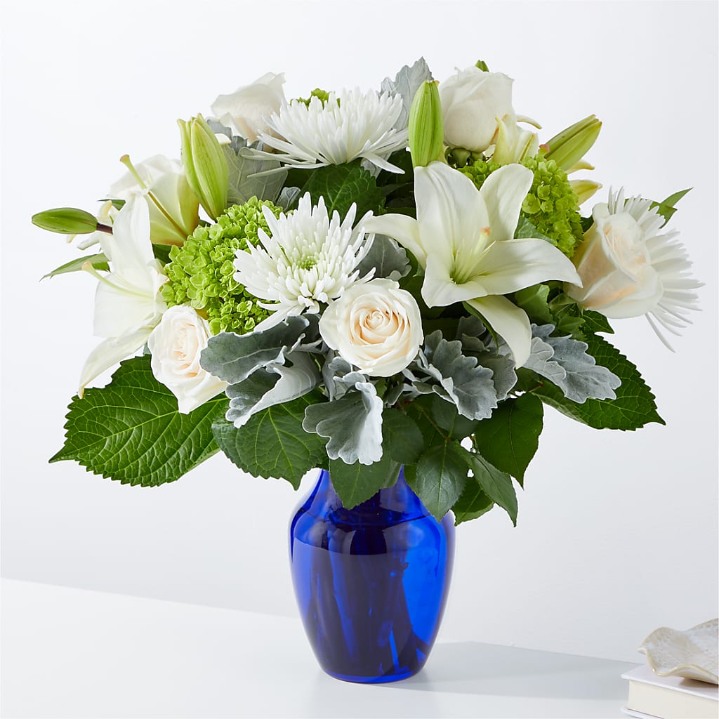 Snowy Dreams Bouquet – LAKELINE FLORIST & GIFTS, Austin TX