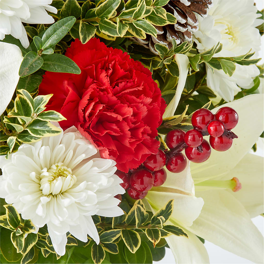 Festive Moments Tree – LAKELINE FLORIST & GIFTS, Austin TX