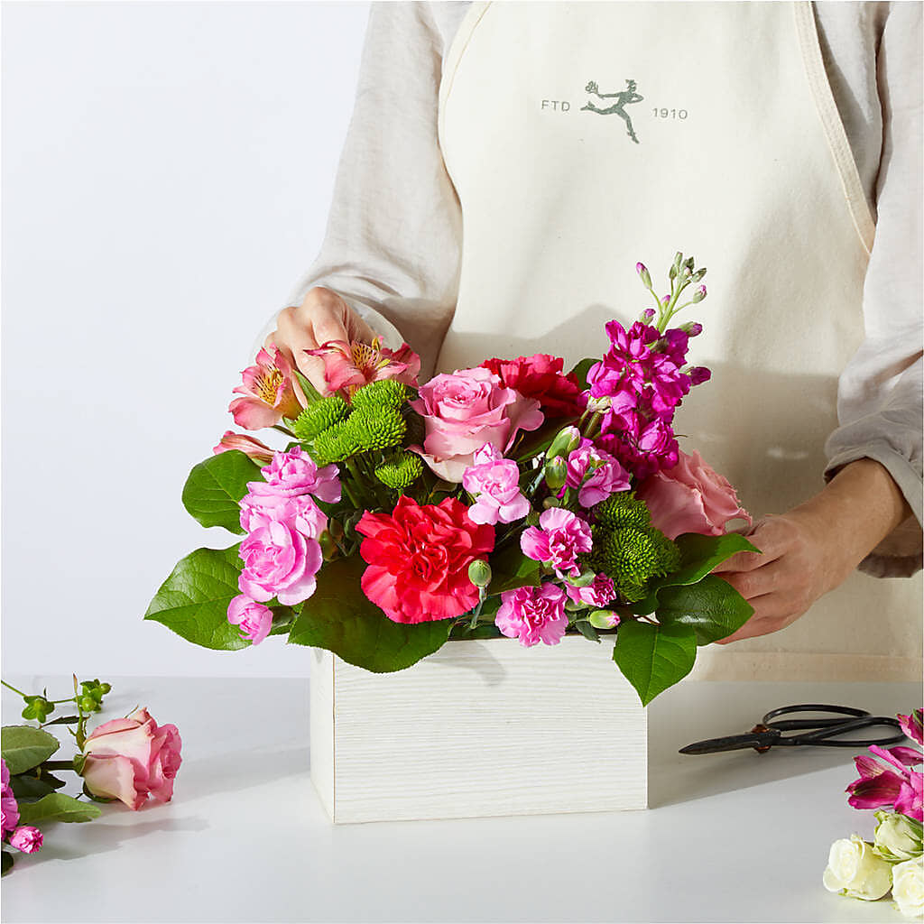 Sweetberry Box – A Florist Original – LAKELINE FLORIST & GIFTS, Austin TX