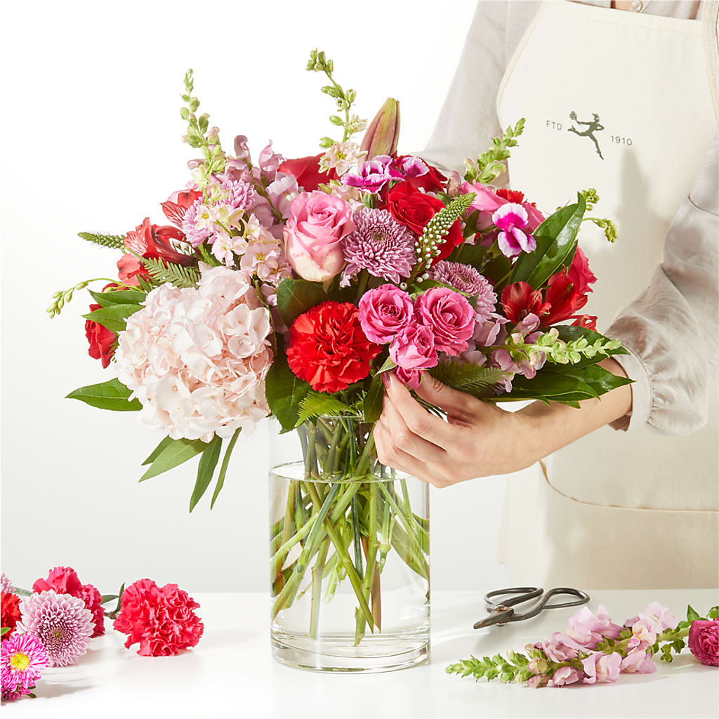 Swooning Over You - A Luxury Florist Original – LAKELINE FLORIST & GIFTS, Austin TX