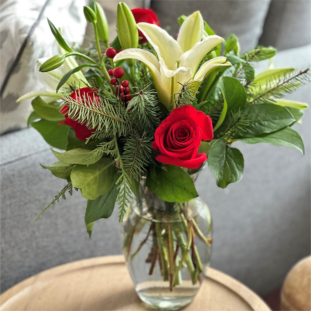 Sparkling Snowflakes Bouquet – LAKELINE FLORIST & GIFTS, Austin TX