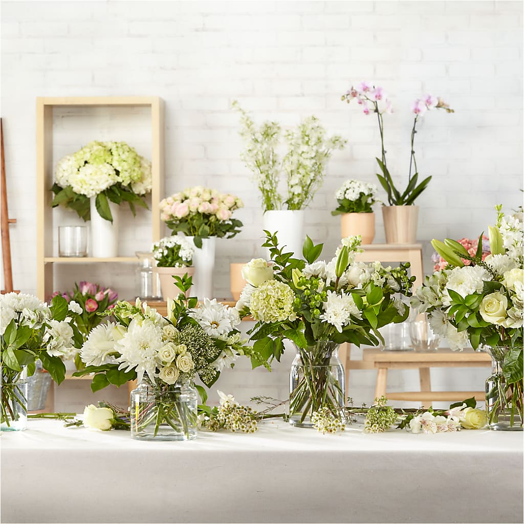 Classic Ivory – A Florist Original – LAKELINE FLORIST & GIFTS, Austin TX