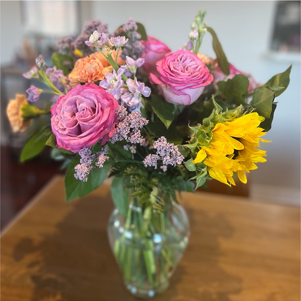 Yellow Brick Road Bouquet – LAKELINE FLORIST & GIFTS, Austin TX