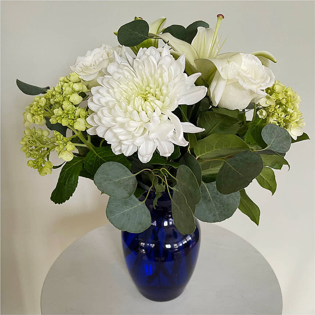 Snowy Dreams Bouquet – LAKELINE FLORIST & GIFTS, Austin TX