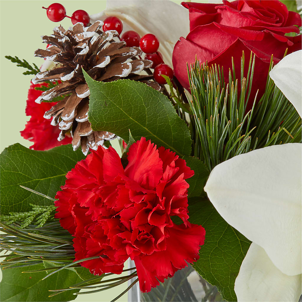 Glistening Icicles Bouquet – LAKELINE FLORIST & GIFTS, Austin TX