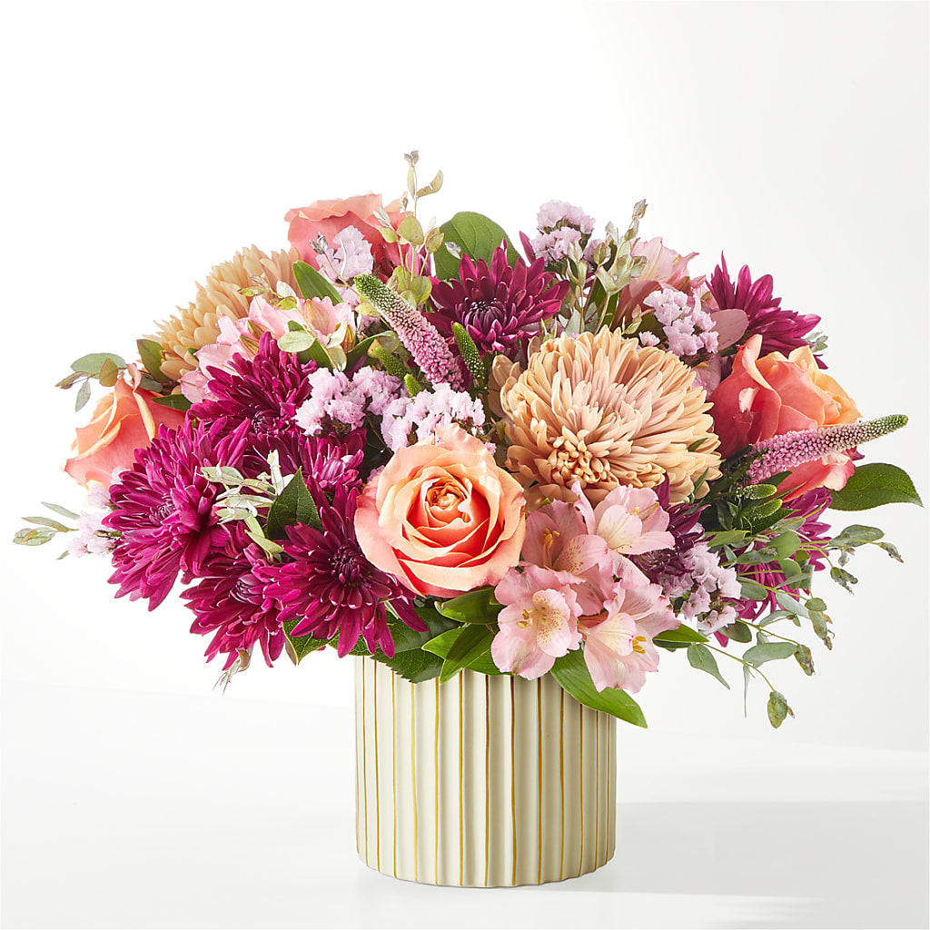 Berry Cobbler Bouquet with Ivory Vase – LAKELINE FLORIST & GIFTS, Austin TX