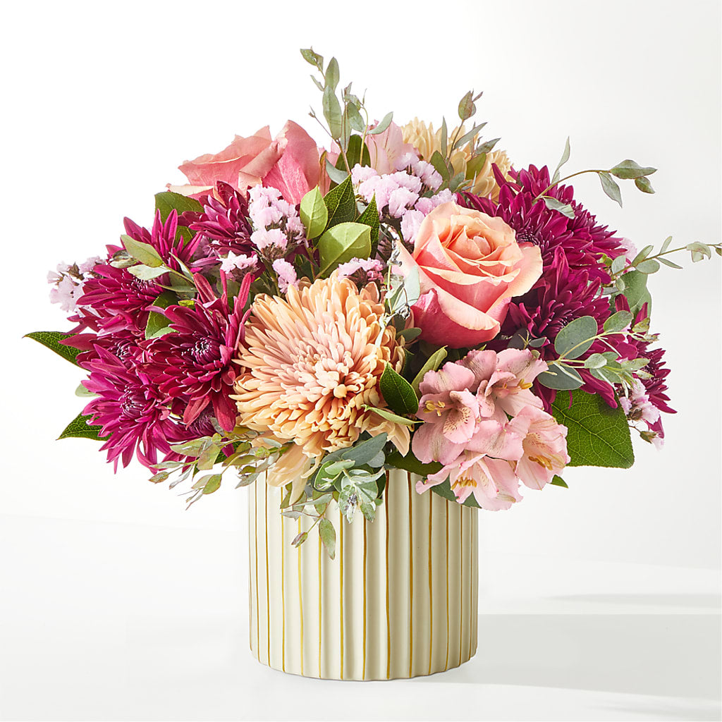 Berry Cobbler Bouquet with Ivory Vase – LAKELINE FLORIST & GIFTS, Austin TX