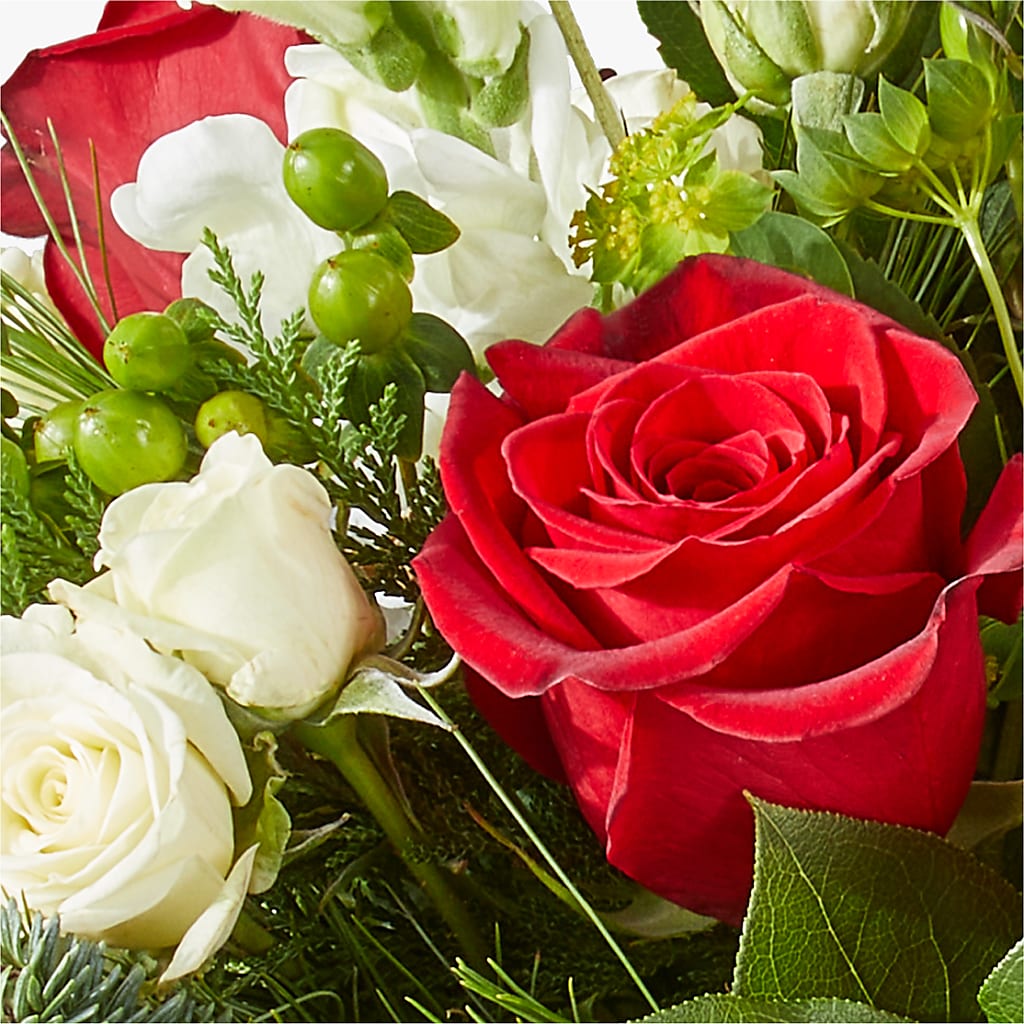 Deck the Halls Bouquet – LAKELINE FLORIST & GIFTS, Austin TX