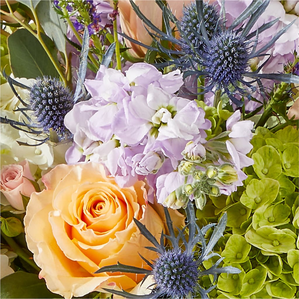 Porch Swing Bouquet – LAKELINE FLORIST & GIFTS, Austin TX