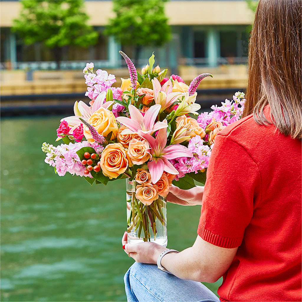 Bisous Bouquet – LAKELINE FLORIST & GIFTS, Austin TX